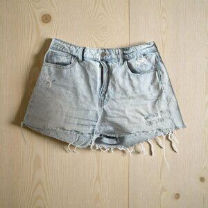 HARPER HERITAGE Light Wash Distressed Denim Shorts Size 27 NEW NWOT